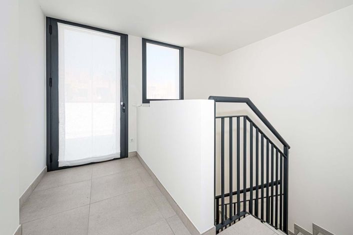 Image No.16-4 Bed Townhouse for sale