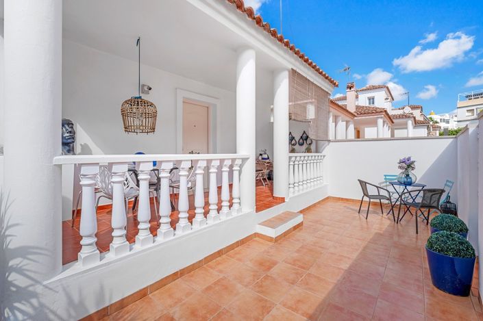 Image No.10-2 Bed Villa for sale