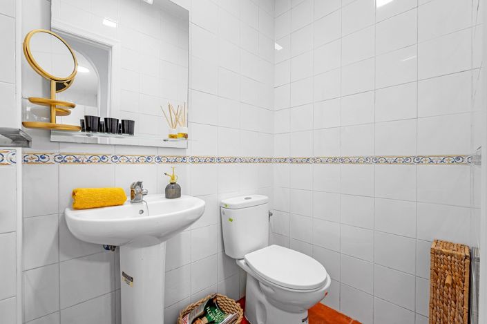 Image No.11-2 Bed Villa for sale