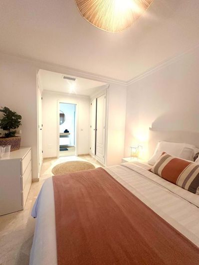 Image No.15-2 Bed Apartment for sale