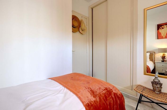 Image No.22-2 Bed Apartment for sale