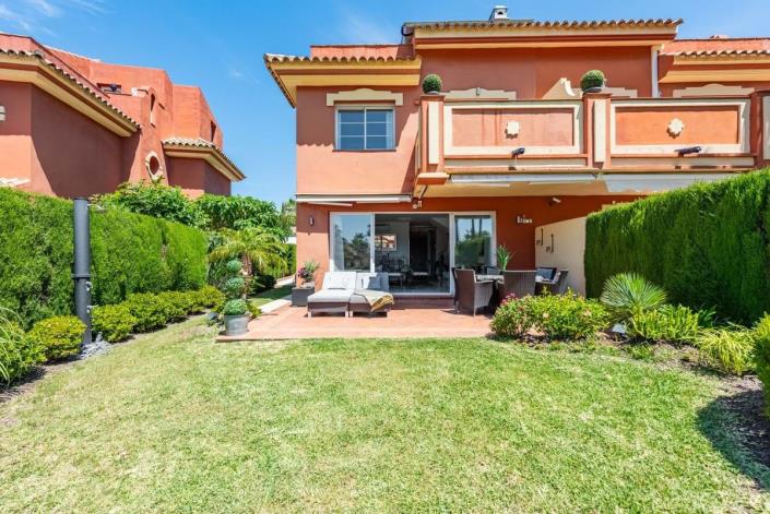 Image No.11-4 Bed Townhouse for sale