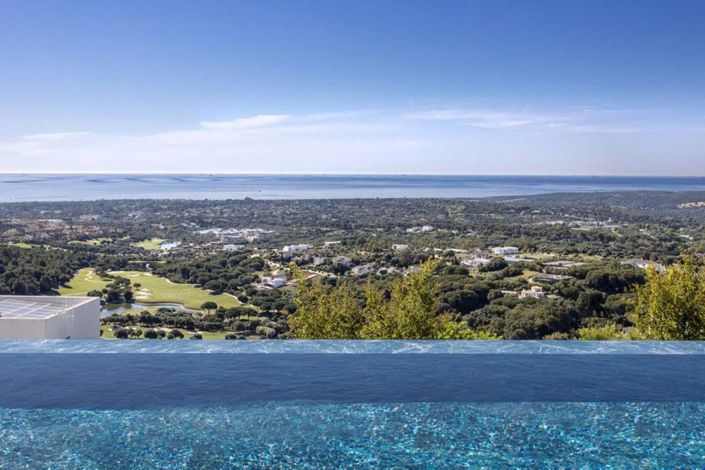 Image No.1-6 Bed Villa for sale