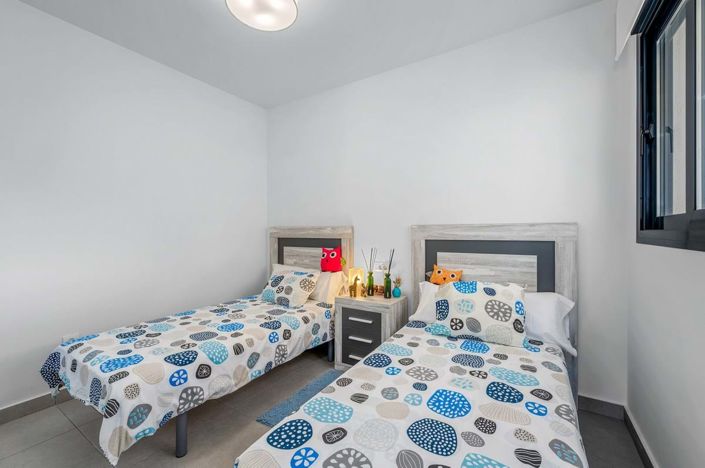 Image No.20-2 Bed Apartment for sale