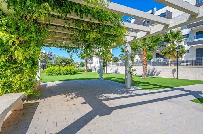 Image No.32-2 Bed Apartment for sale