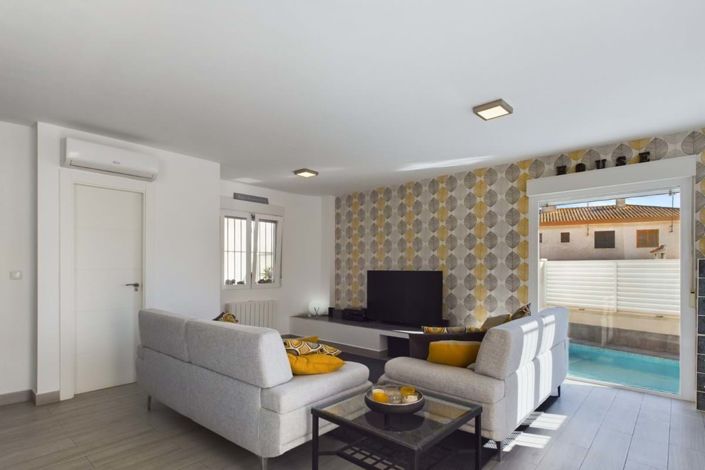 Image No.2-3 Bed Villa for sale