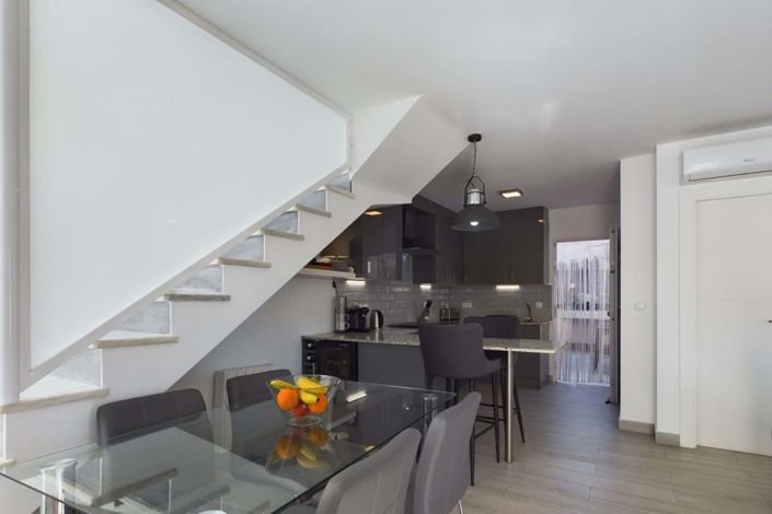 Image No.25-3 Bed Villa for sale