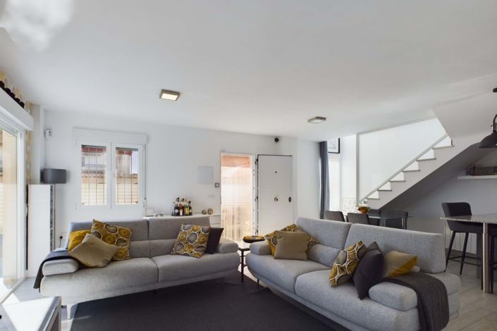 Image No.26-3 Bed Villa for sale