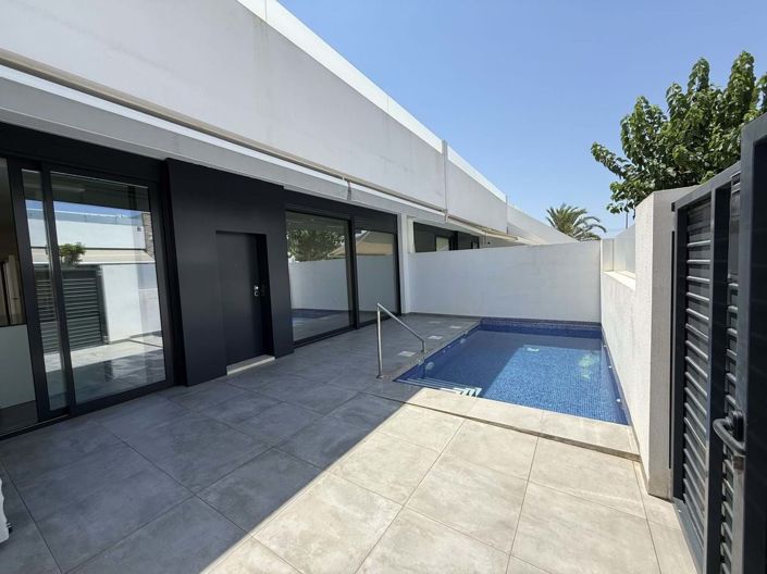Image No.1-3 Bed Villa for sale