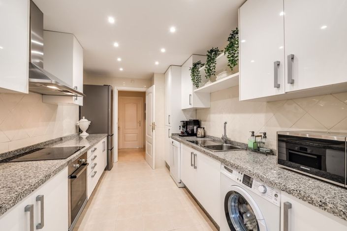 Image No.13-3 Bed Apartment for sale