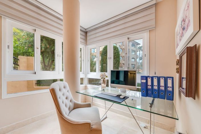 Image No.24-3 Bed Apartment for sale