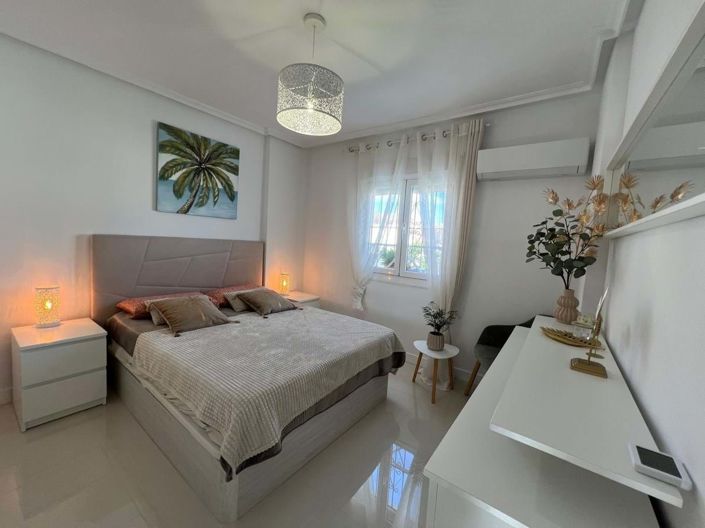 Image No.2-Villa de 5 chambres à vendre à Ciudad Quesada