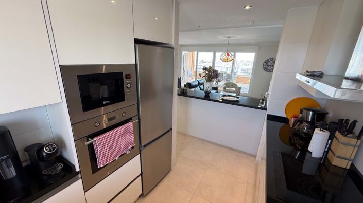 Image No.11-3 Bed Apartment for sale