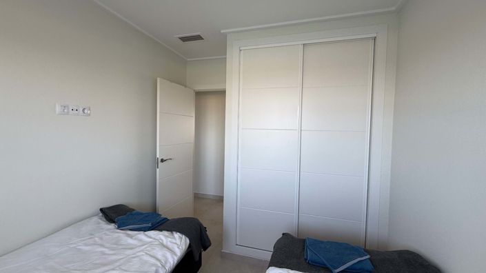 Image No.18-3 Bed Apartment for sale