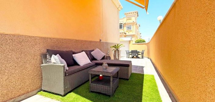 Image No.15-3 Bed Townhouse for sale