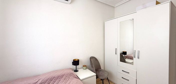 Image No.23-3 Bed Townhouse for sale