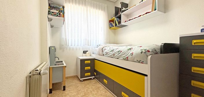 Image No.25-3 Bed Townhouse for sale