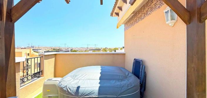 Image No.30-3 Bed Townhouse for sale