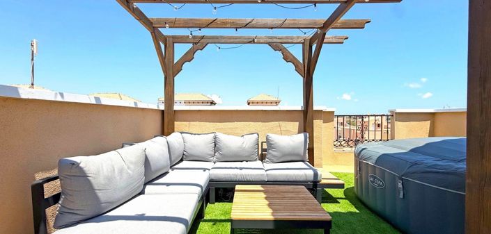 Image No.31-3 Bed Townhouse for sale