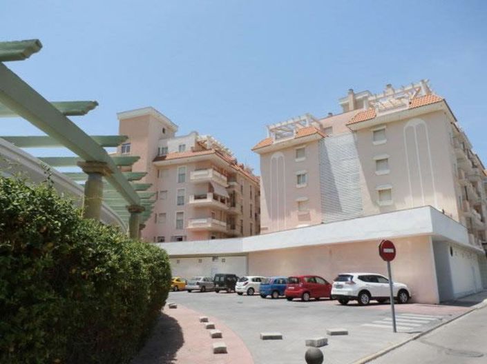 Image No.37-3 Bed Apartment for sale