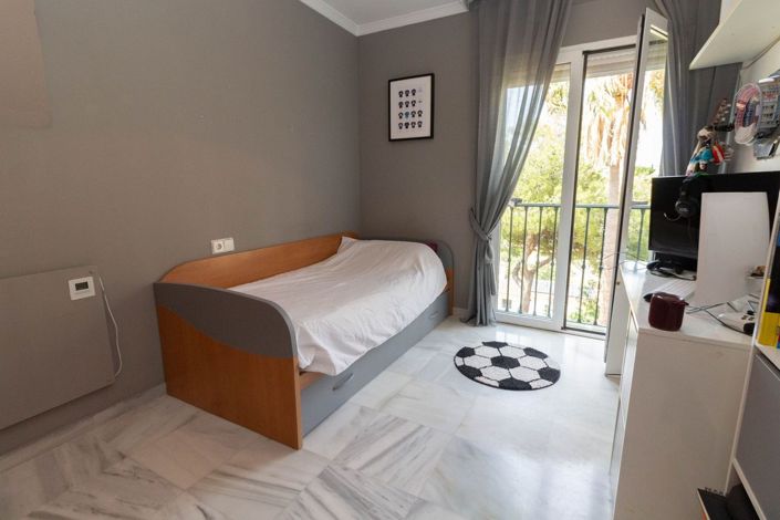 Image No.30-3 Bed Townhouse for sale