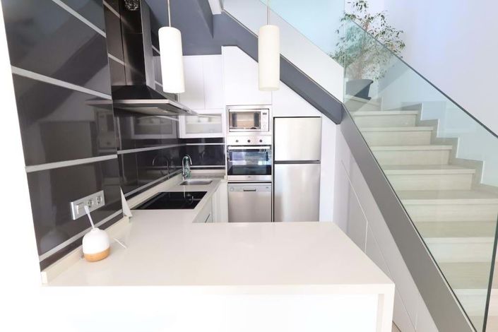 Image No.7-2 Bed Townhouse for sale