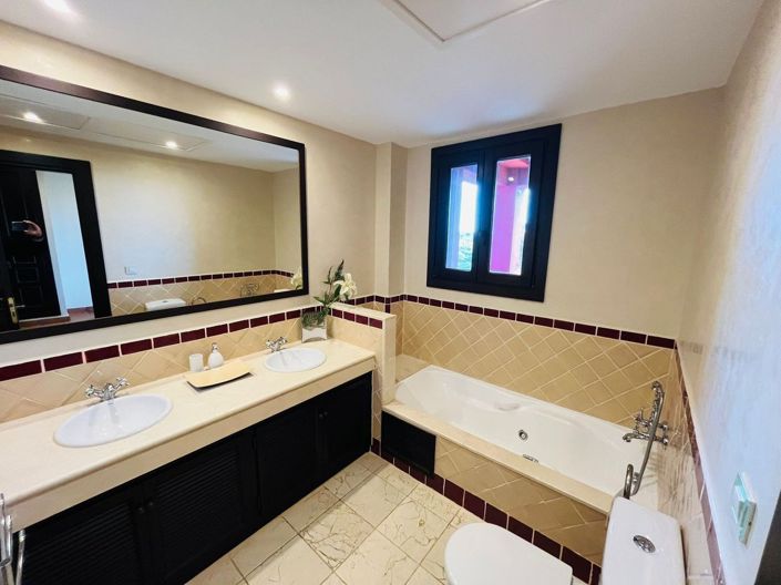 Image No.20-Jumelé de 3 chambres à vendre à Sotogrande playa