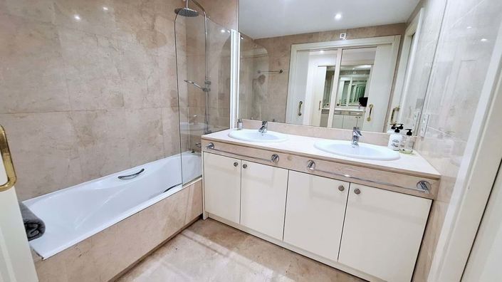 Image No.20-2 Bed Apartment for sale