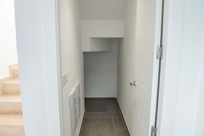 Image No.23-3 Bed Villa for sale