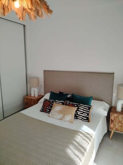 Image No.21-2 Bed Apartment for sale