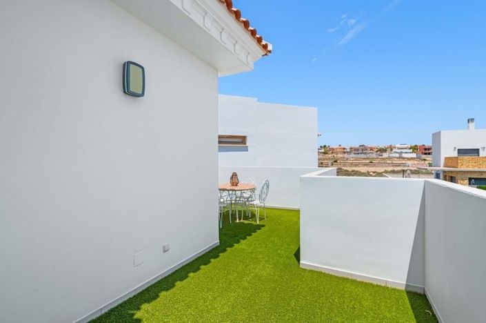 Image No.36-3 Bed Villa for sale