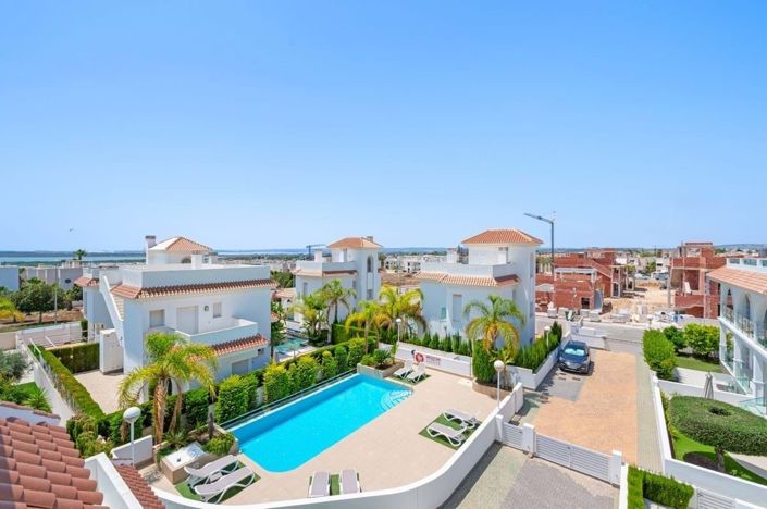 Image No.40-3 Bed Villa for sale