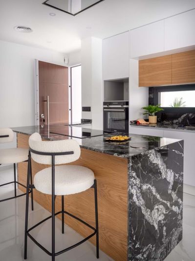 Image No.16-3 Bed Semi-Detached for sale