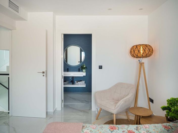 Image No.57-3 Bed Semi-Detached for sale