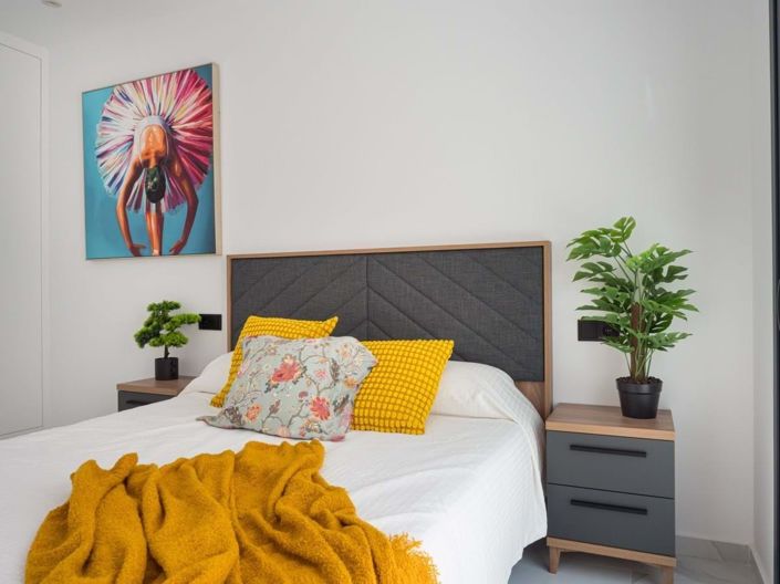 Image No.67-3 Bed Semi-Detached for sale