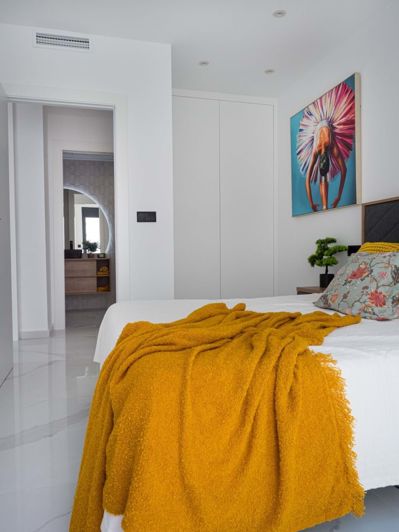 Image No.68-3 Bed Semi-Detached for sale