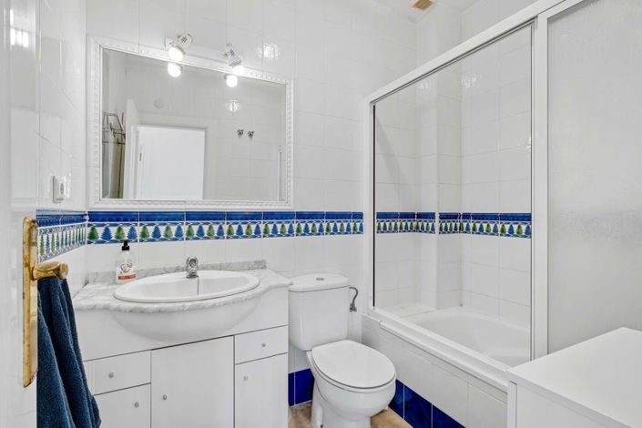 Image No.20-2 Bed Apartment for sale