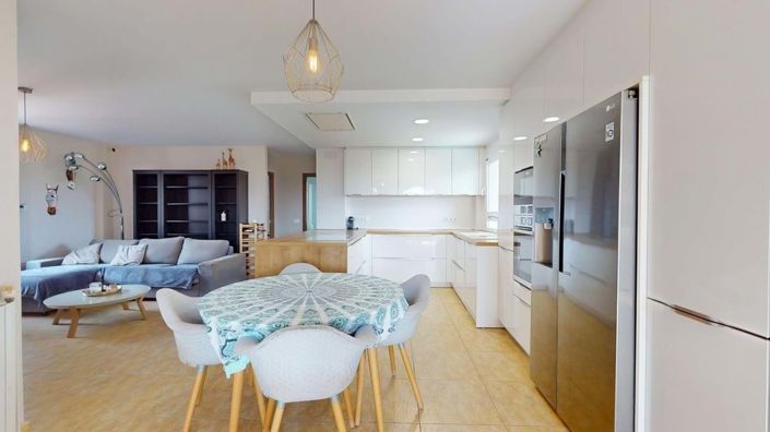 Image No.8-5 Bed Villa for sale