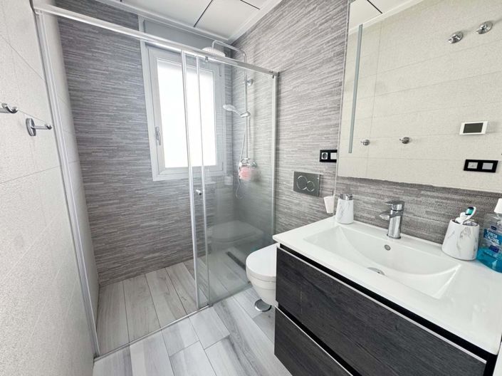 Image No.17-4 Bed Villa for sale