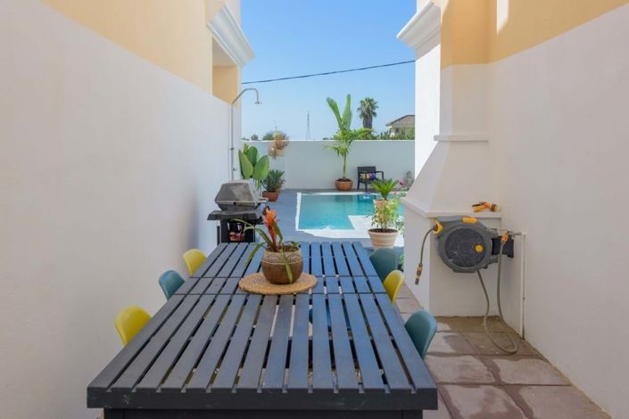 Image No.3-Villa de 4 chambres à vendre à Estepona