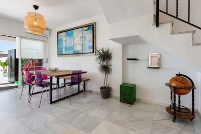 1447-635961-78d1f4f8b6655591b02d22fabb36a692d