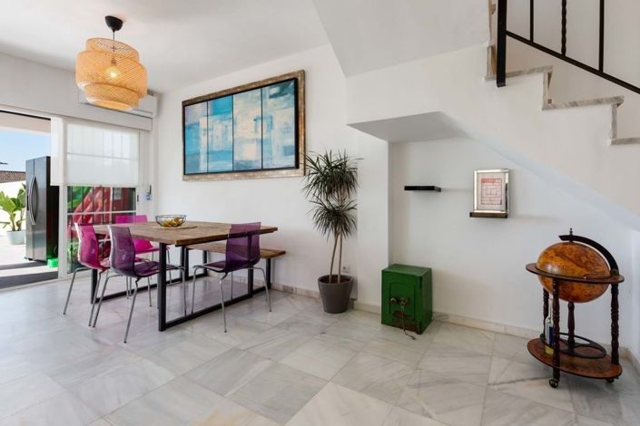 Image No.5-Villa de 4 chambres à vendre à Estepona