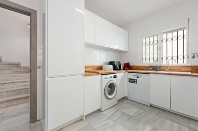 1447-635961-78d1f4f8b6655591b02d22fabb36a692d