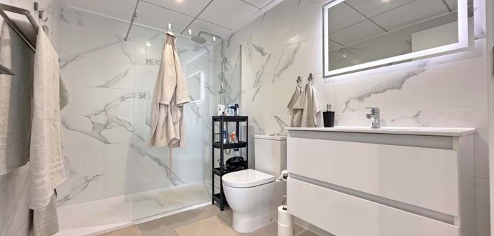 Image No.15-2 Bed Villa for sale