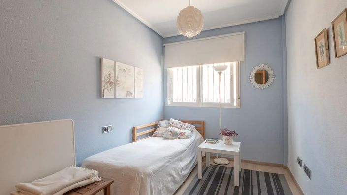 Image No.13-4 Bed Semi-Detached for sale