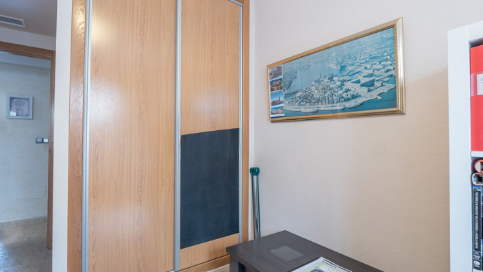 Image No.17-4 Bed Semi-Detached for sale