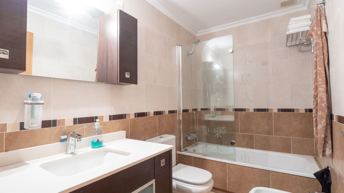 Image No.22-4 Bed Semi-Detached for sale