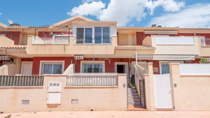 Image No.26-4 Bed Semi-Detached for sale