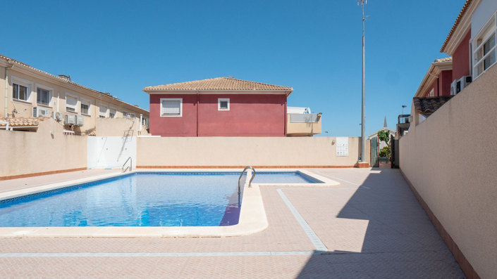 Image No.30-4 Bed Semi-Detached for sale