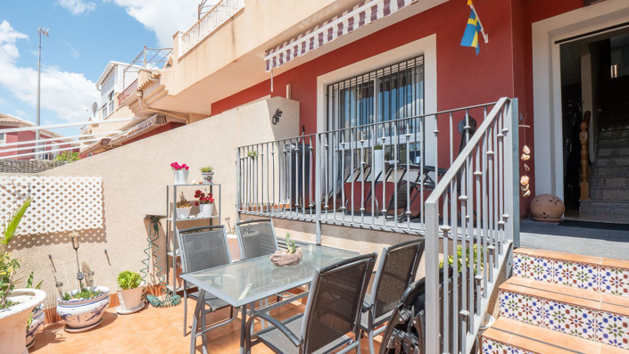 Image No.4-4 Bed Semi-Detached for sale